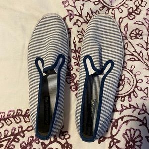 American Eagle Slip-Ons